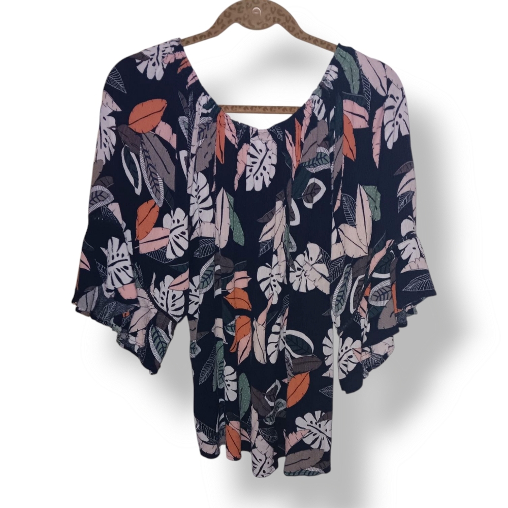 Women's Avenue Top Size 18/20